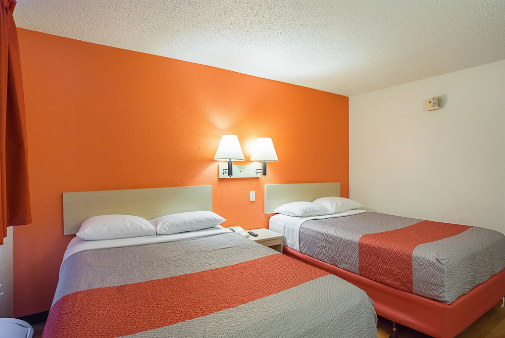 Motel6 Jackson, MS 32/61