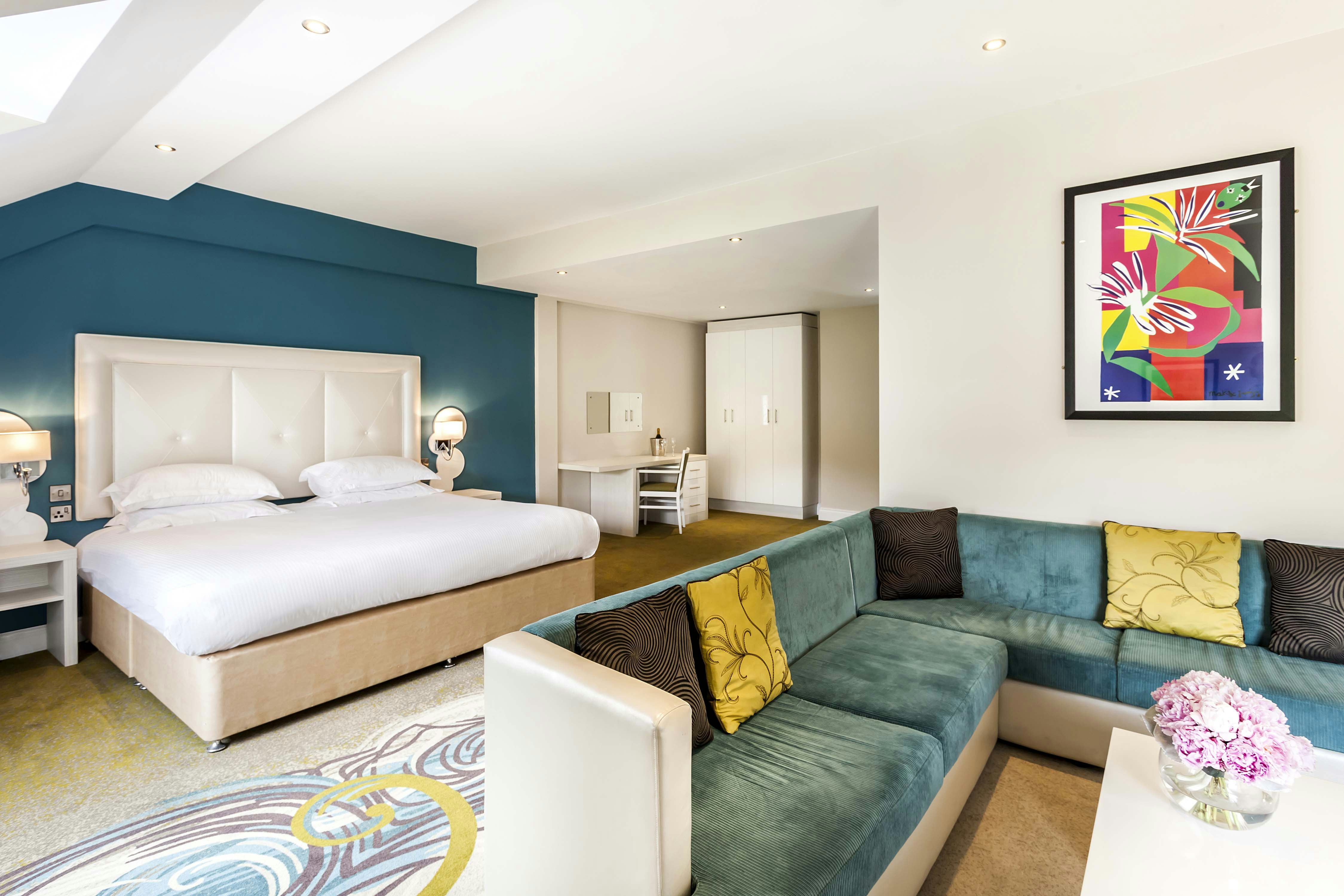 Senior, Suite, King Bed