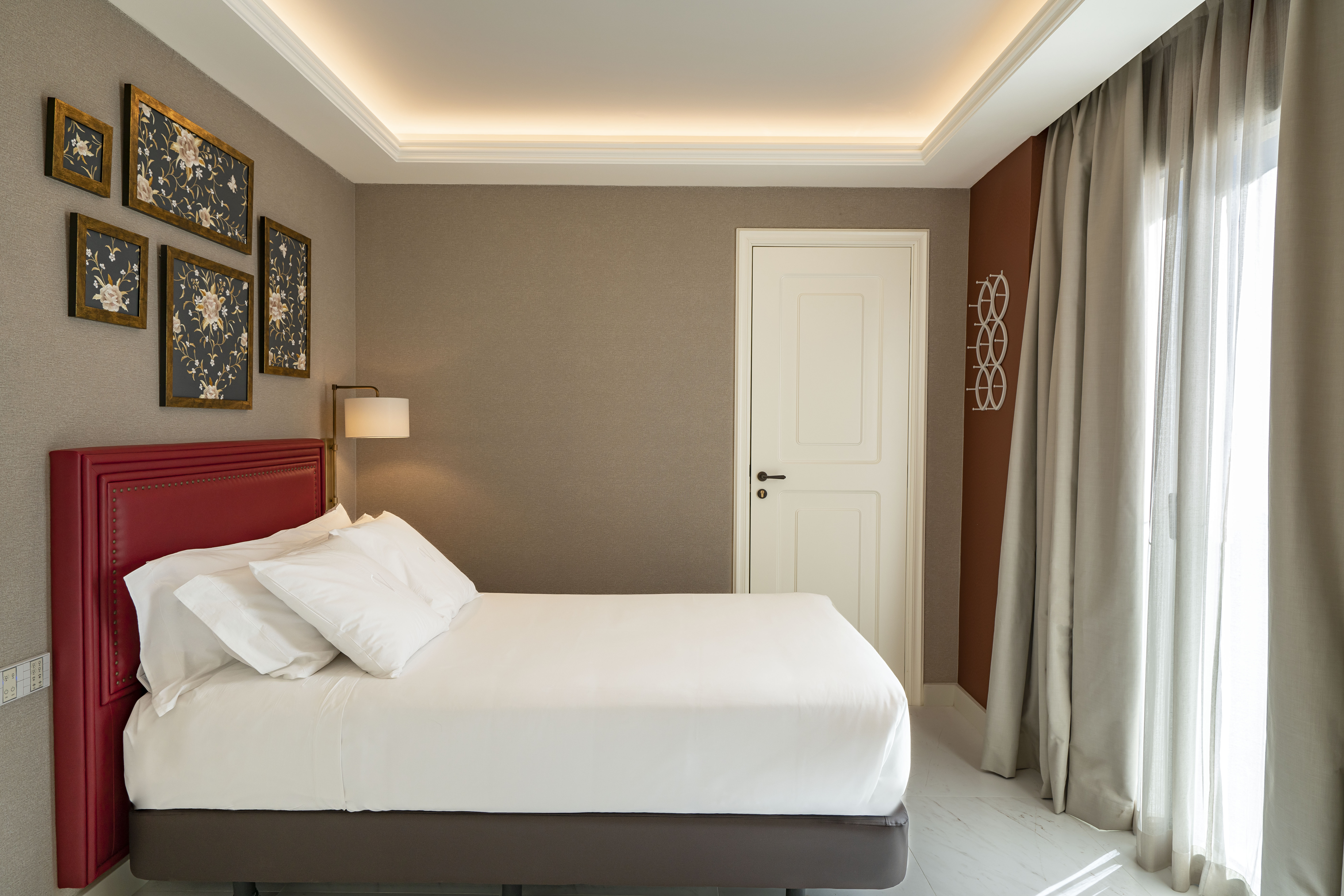 Room, Single