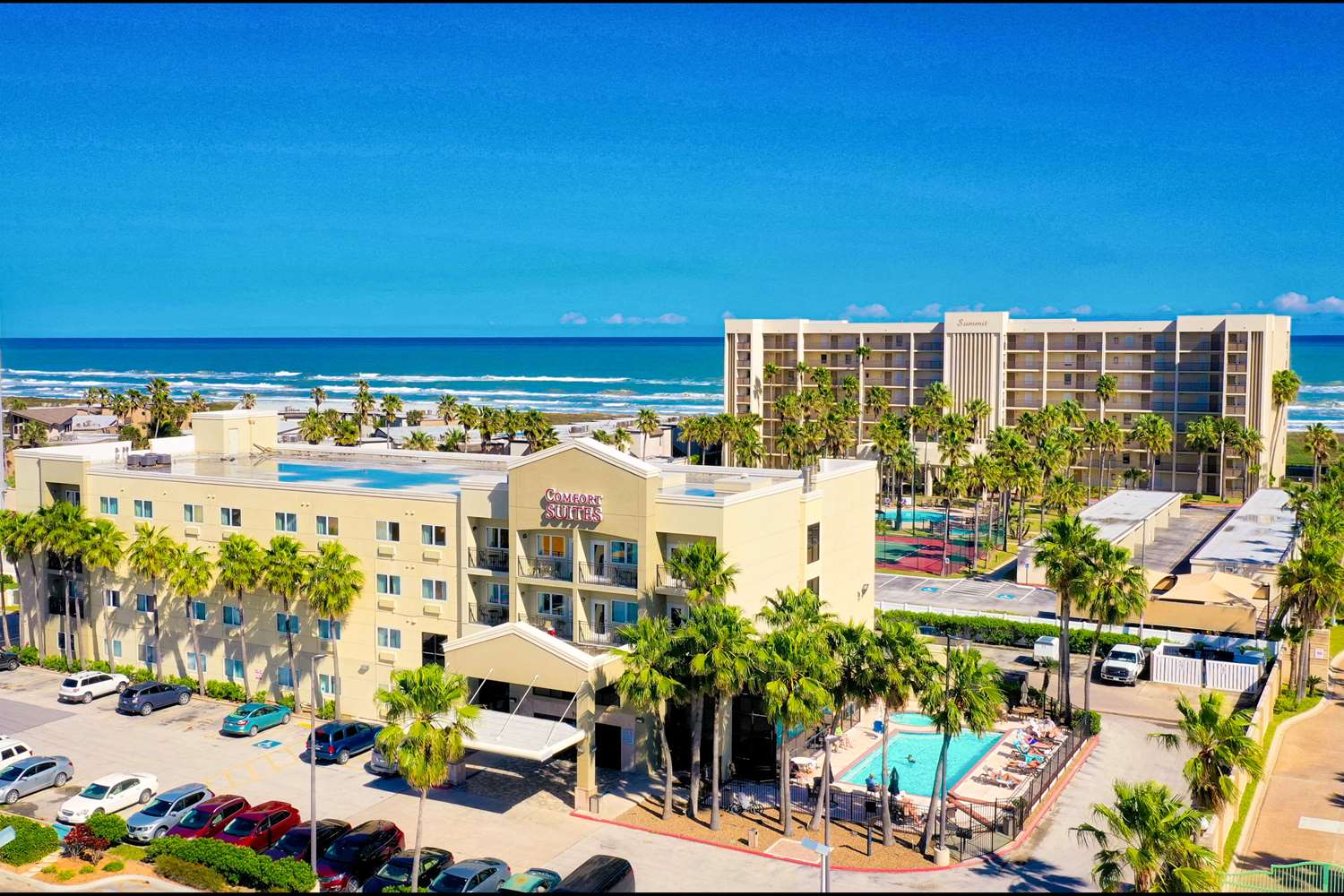 Comfort Suites Beachside 7/44