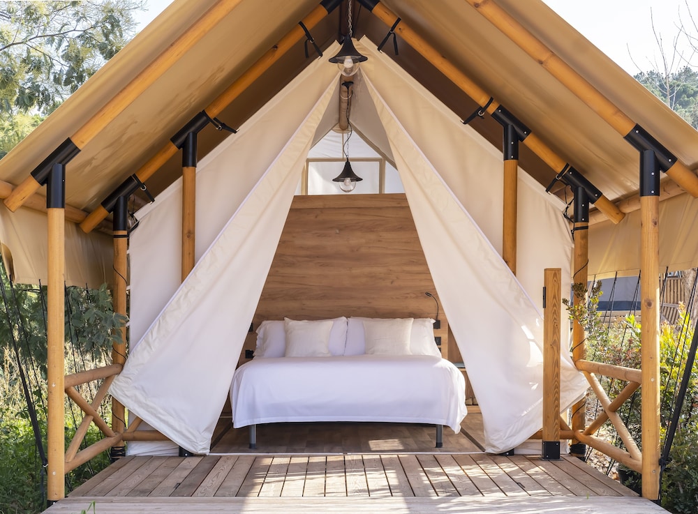 wecamp Cadaques 2/44