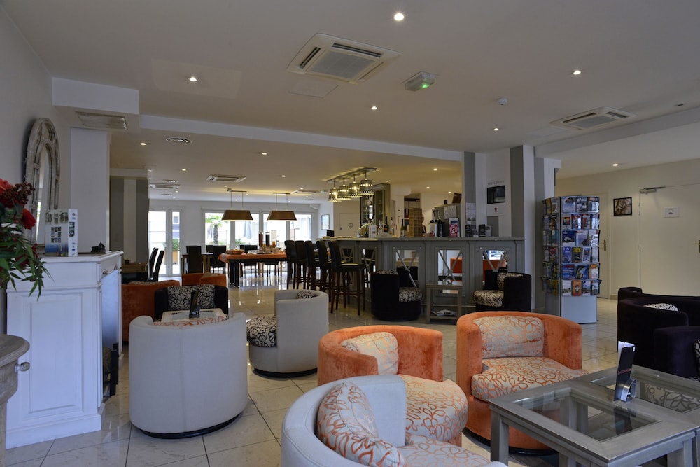 Qualys Hotel Almoria 68/75