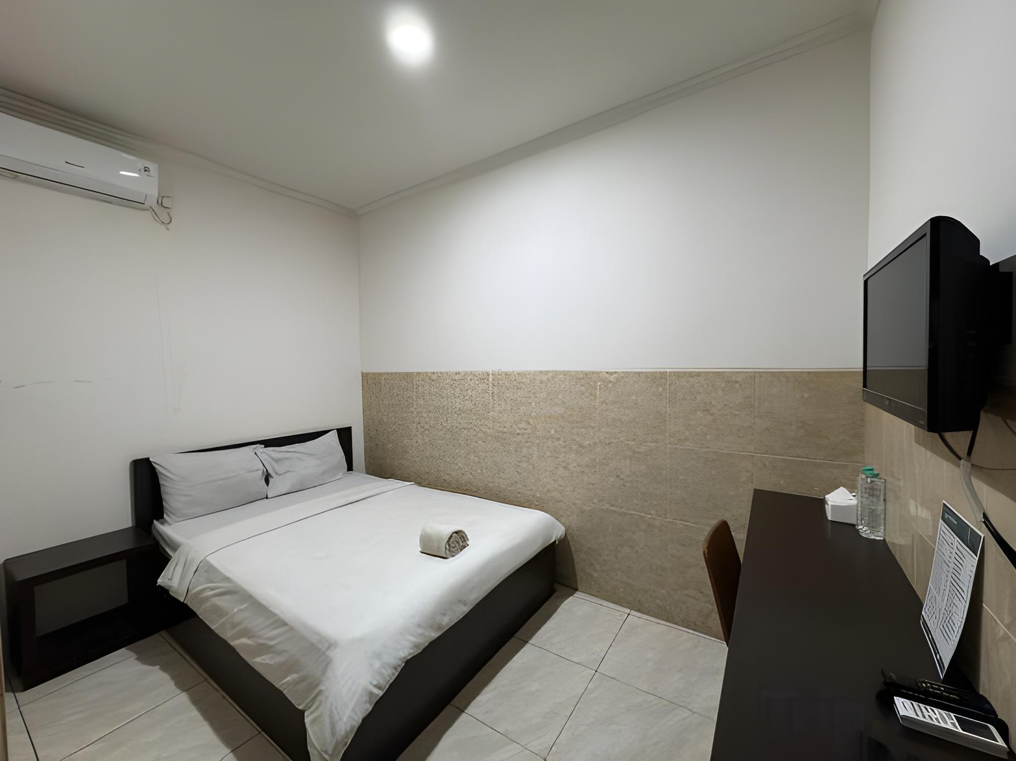 Standard, Single Bed, Small
