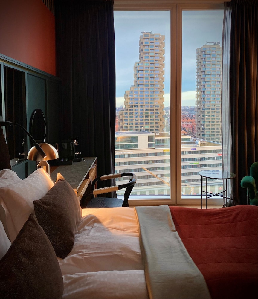 Elite Hotel Carolina Tower 48/62
