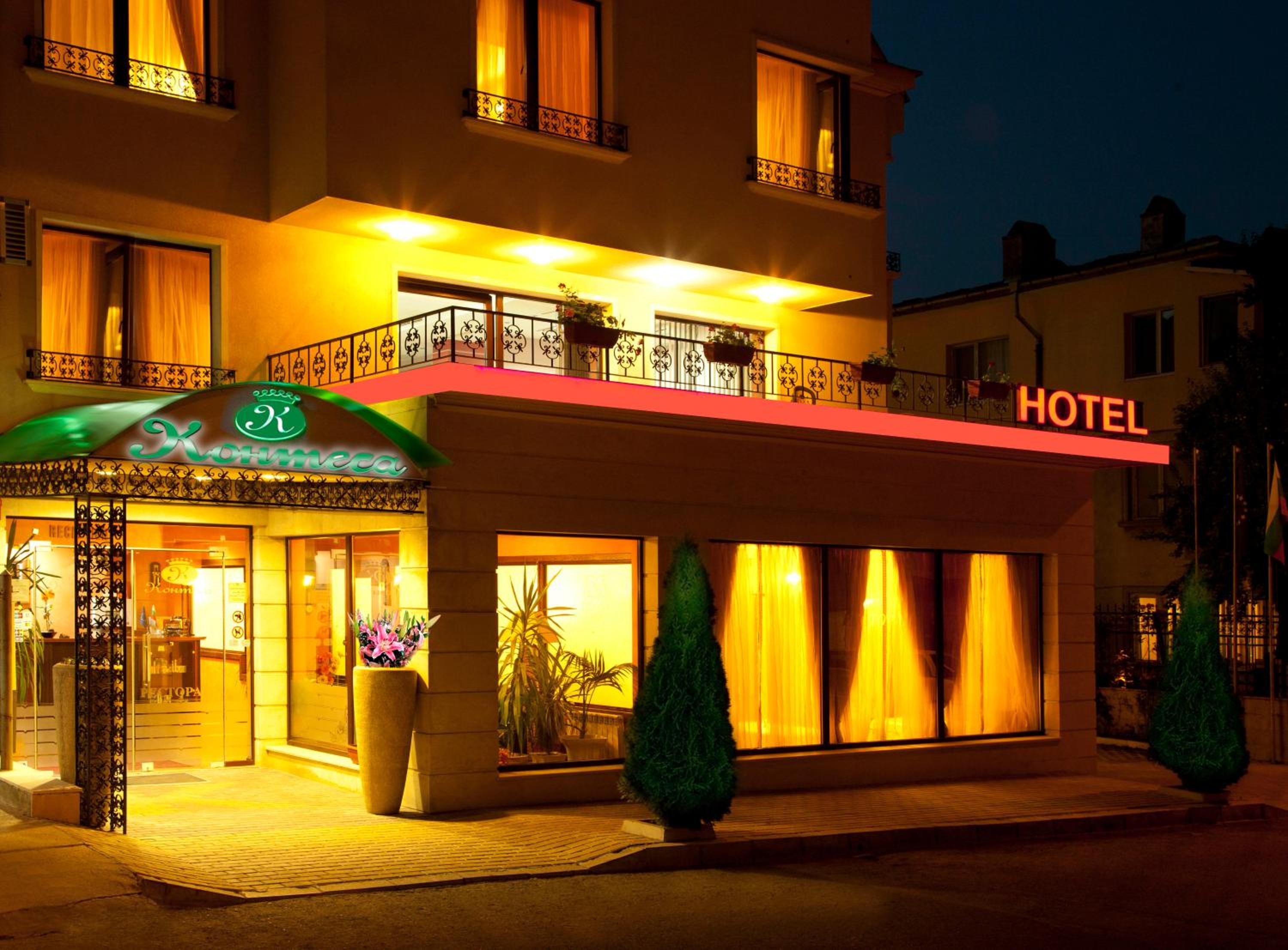 Contessa Hotel 1/45