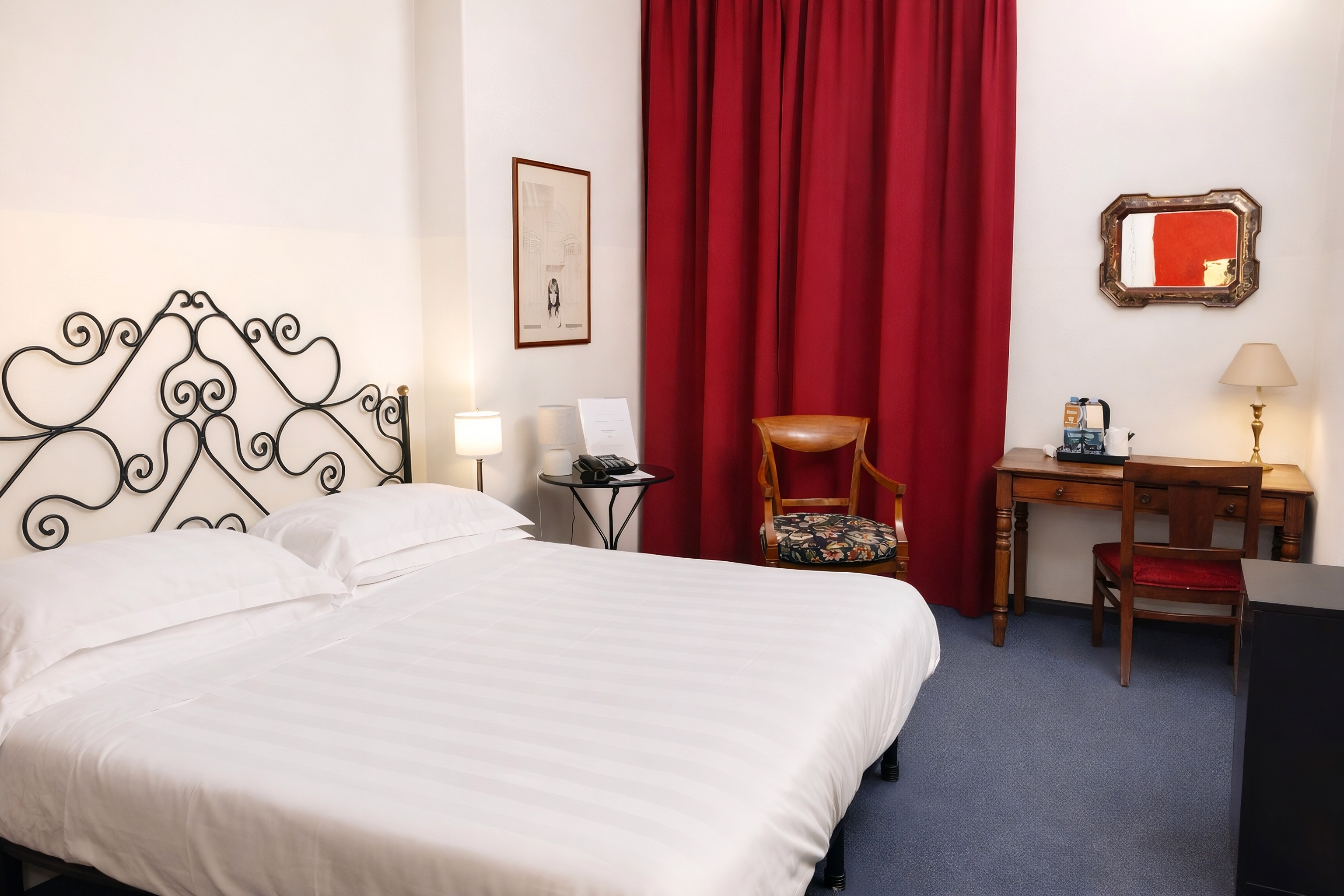 Essential, Twin Beds