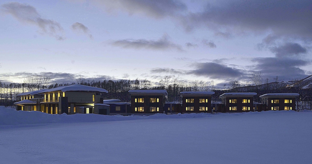 Miru Niseko 3/50