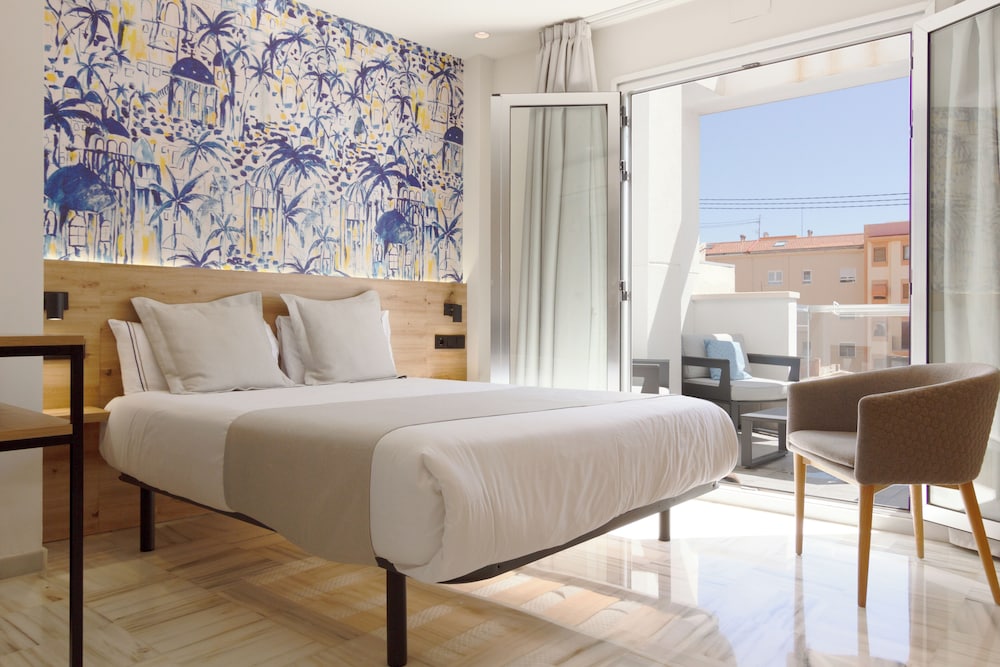 DELUXE, DOUBLE BED, CITY VIEW, TERRACE