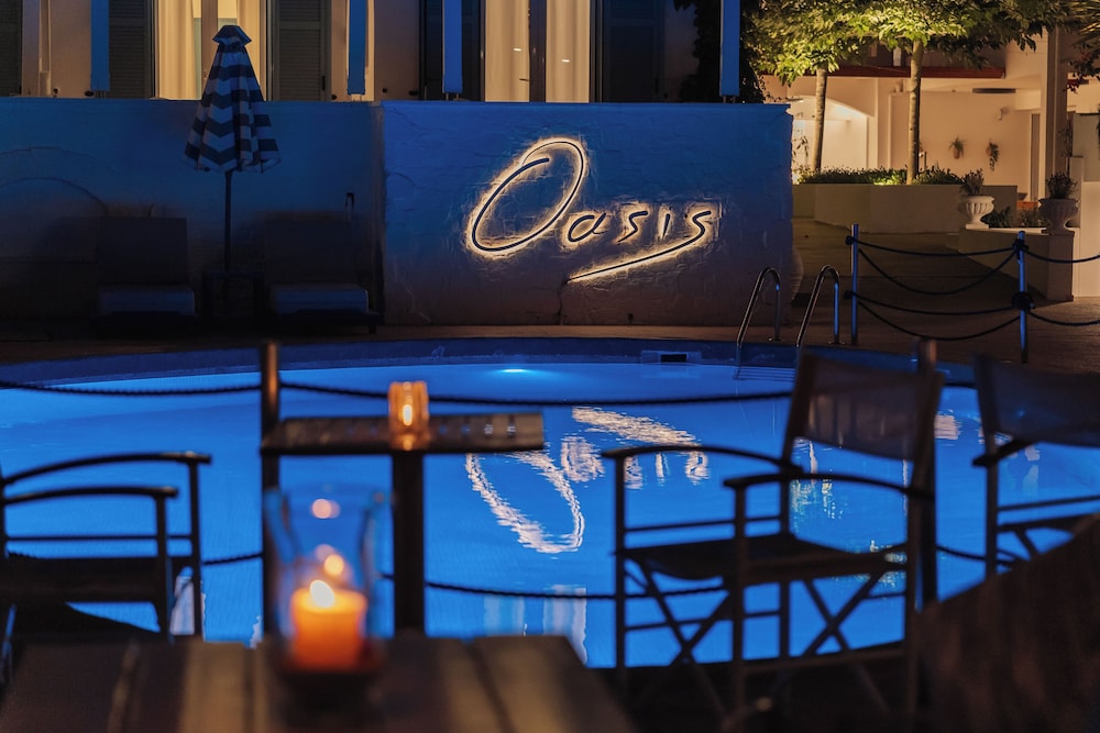 Oasis Beach Hotel Spa 10/76