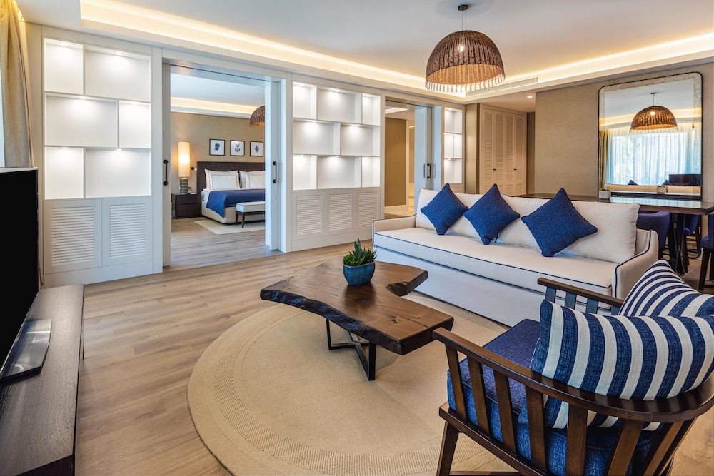 The Norm Le Chic Bodrum 49/75