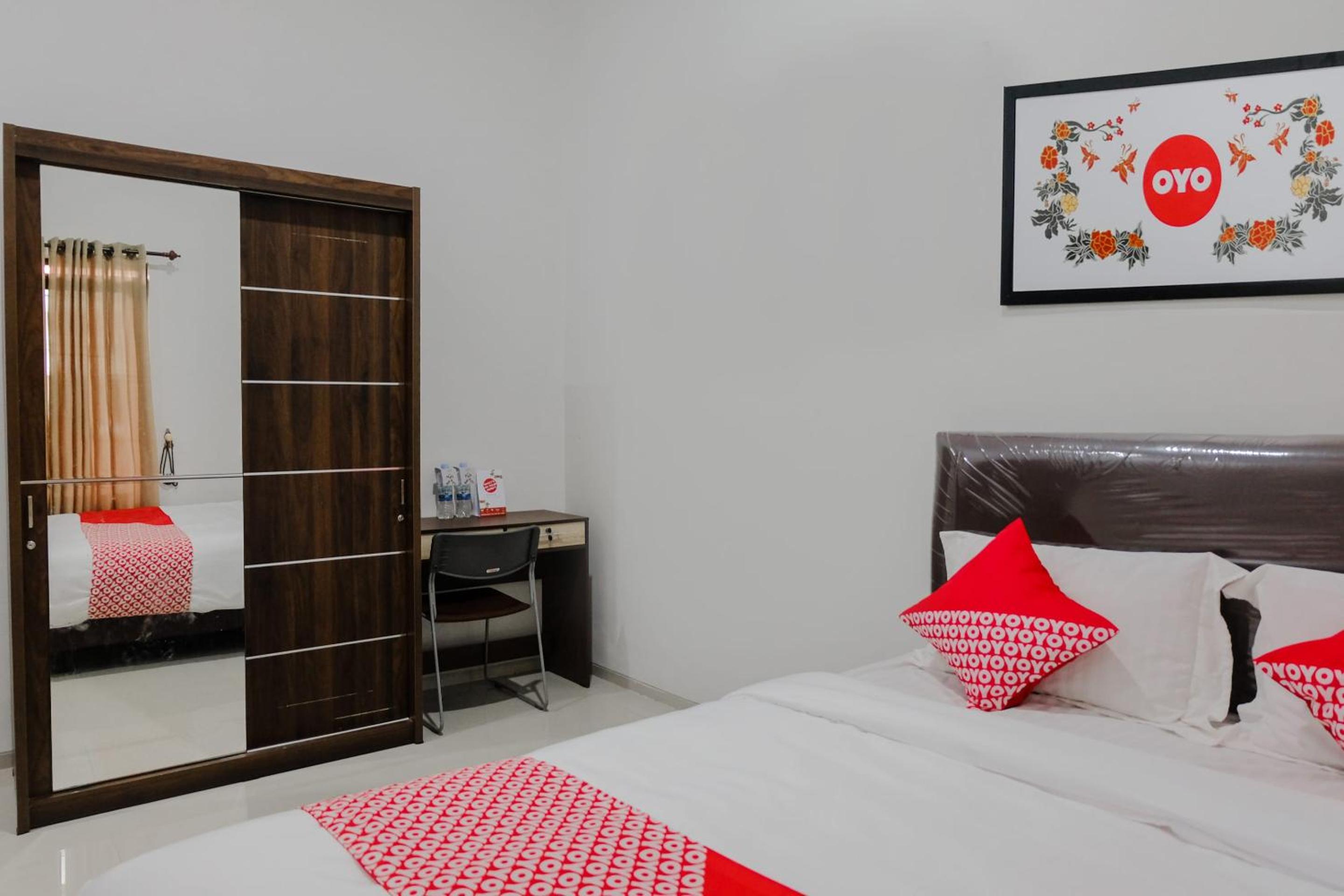 OYO 1038 Embun Pagi Syariah Residence 23/50
