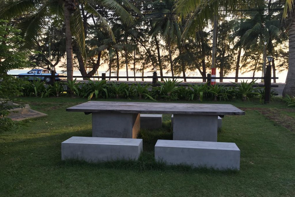 Bayview Resort Rayong 50/63