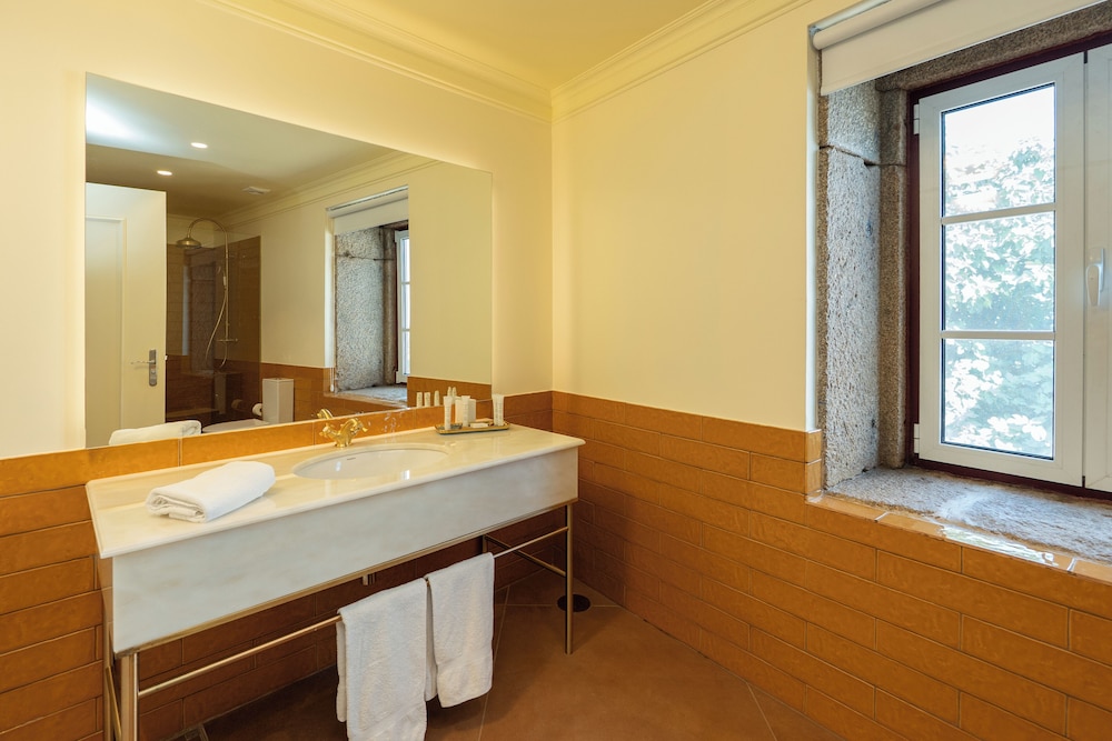 The Manor House Celeiros 75/75