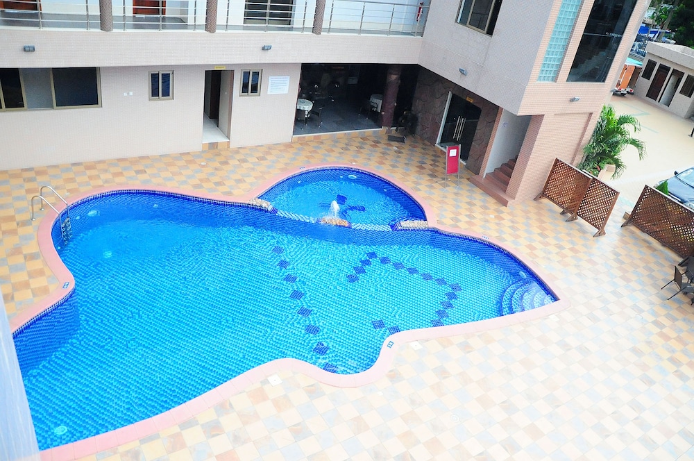 Tomreik Hotel 7/55