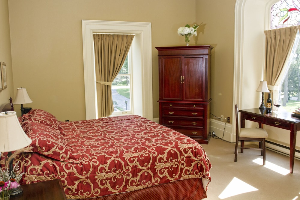 Westover Inn 13/69