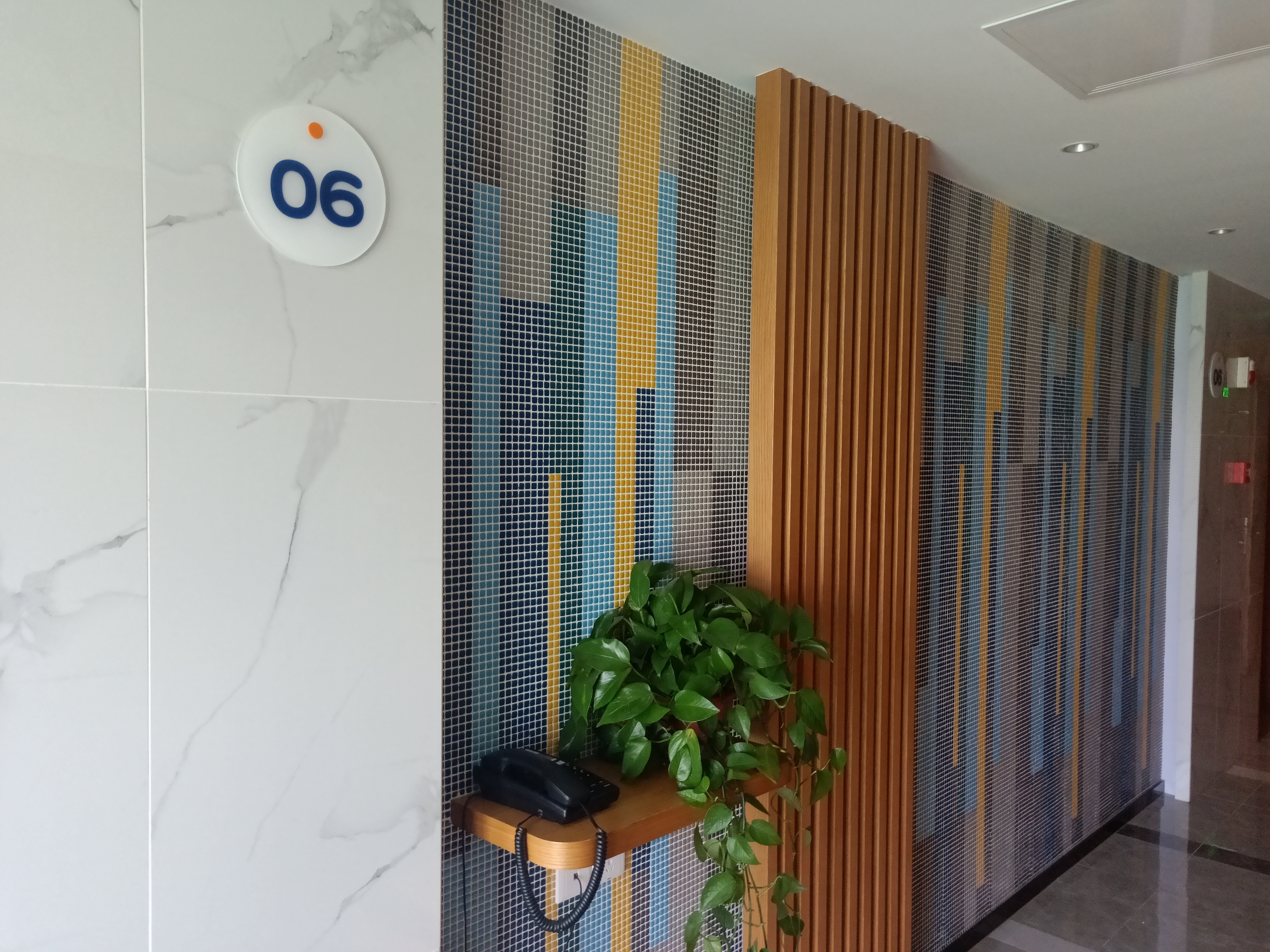 HOLIDAY INN EXPRESS XI'AN QUJIANG SOUTH 18/67