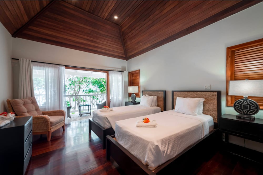 Nonsuch Bay Resort 2/33