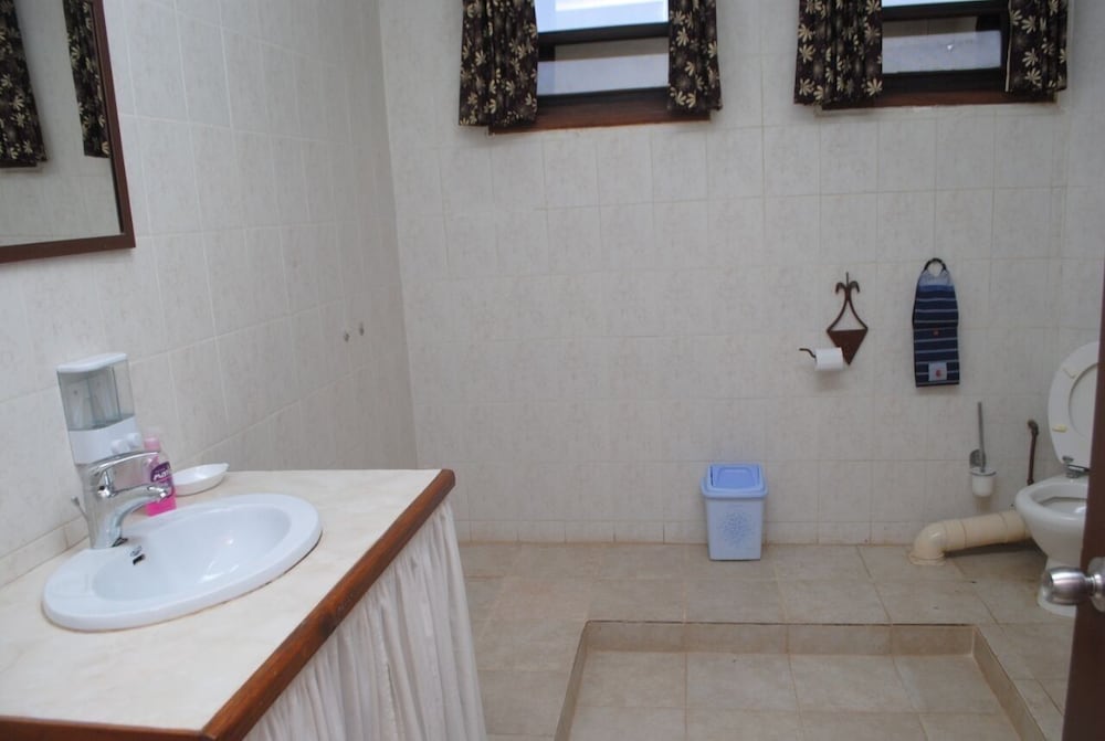 غرفة كلاسيكية بسرير مزدوج بإطلالة على الحديقة، ROC HEIGHTS LODGE 8/8