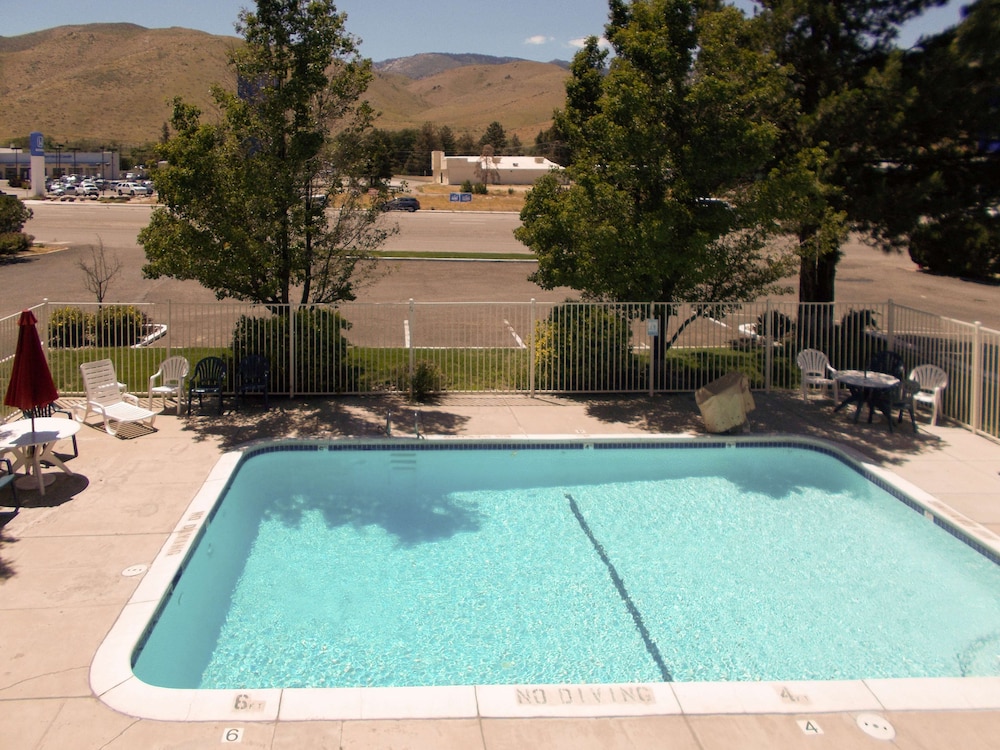 Motel6 Carson City, NV 48/66