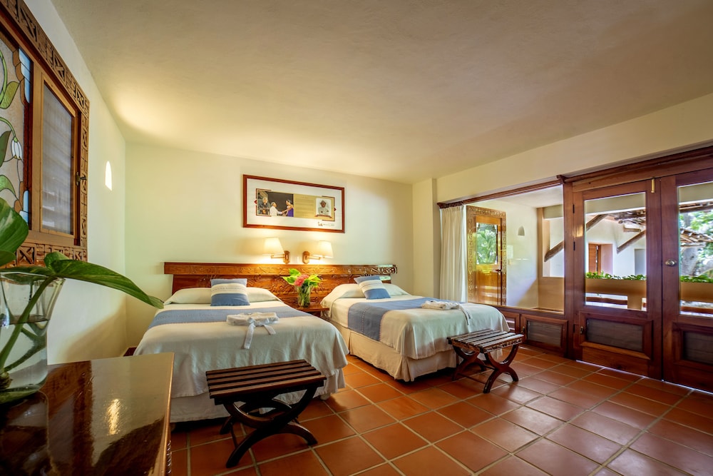 Mayaland Hotel And Bungalows 12/50