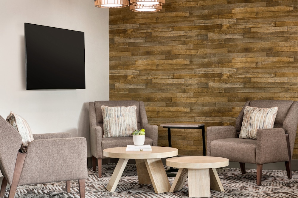 Candlewood Suites Springfield, an IHG Hotel 43/47