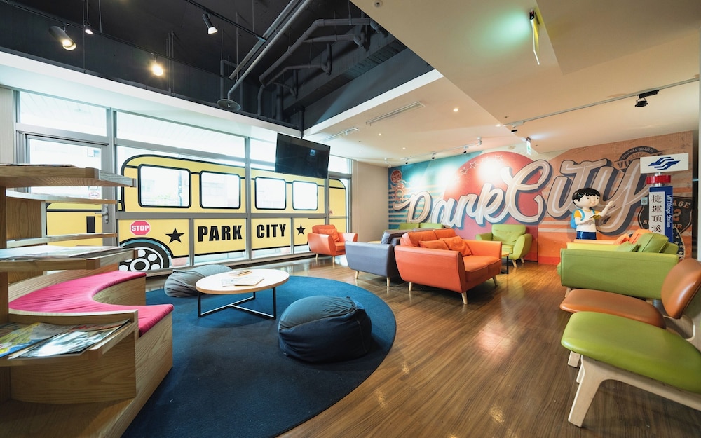 Park City Inn & Hostel 37/47