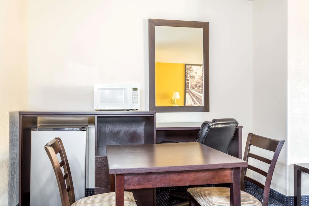 Super 8 By Wyndham Phoenix/Mesa/Gilbert Road 20/26