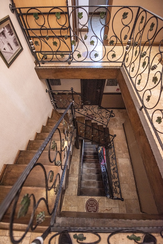 Assos Behram Hotel 4/43