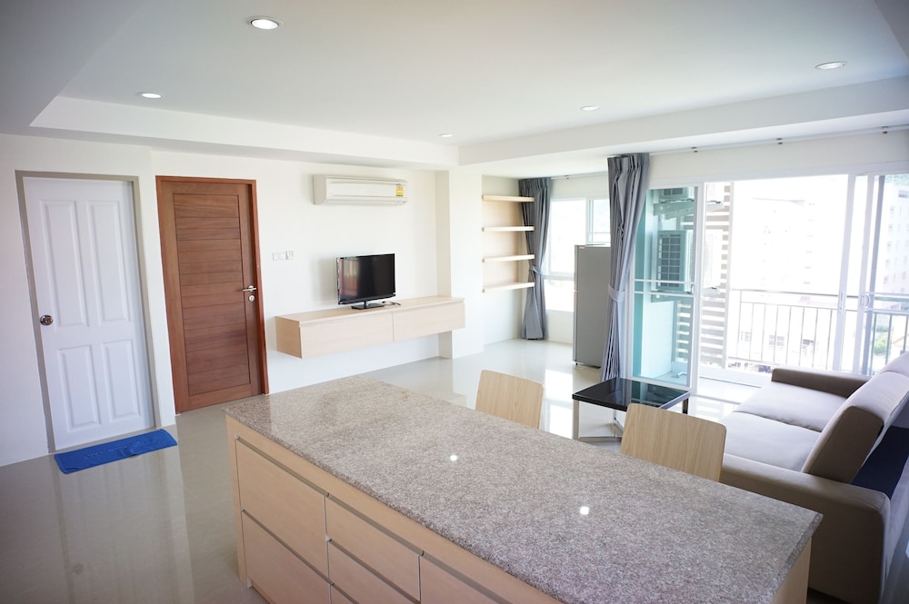 The Precious Apartment 49/66
