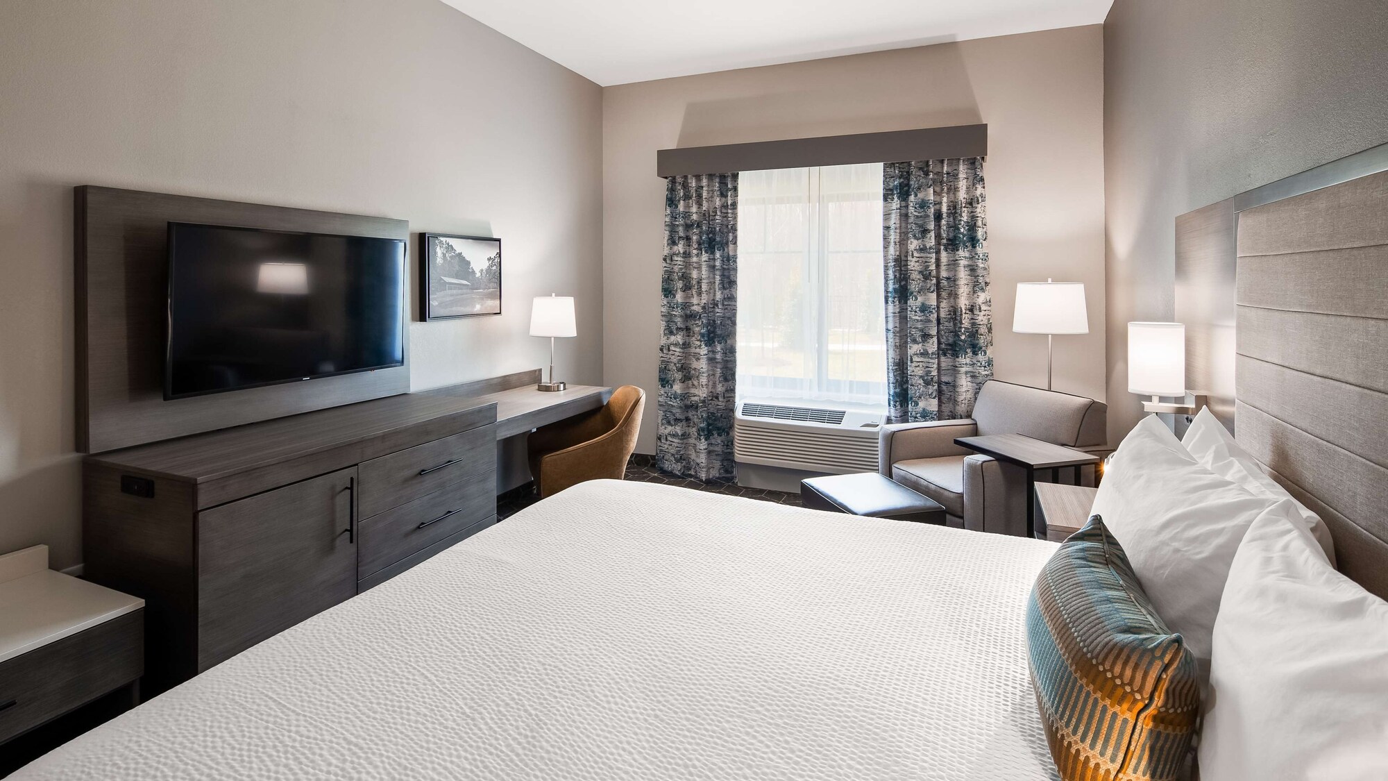 Standard, King Bed, Accessible