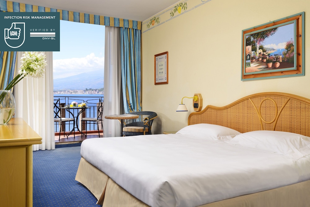 UNAHOTELS Capotaormina 9/81