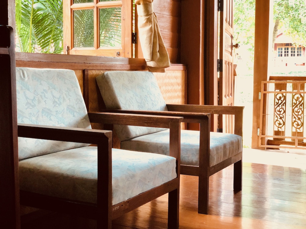 BAANPUFA RESORT 65/80