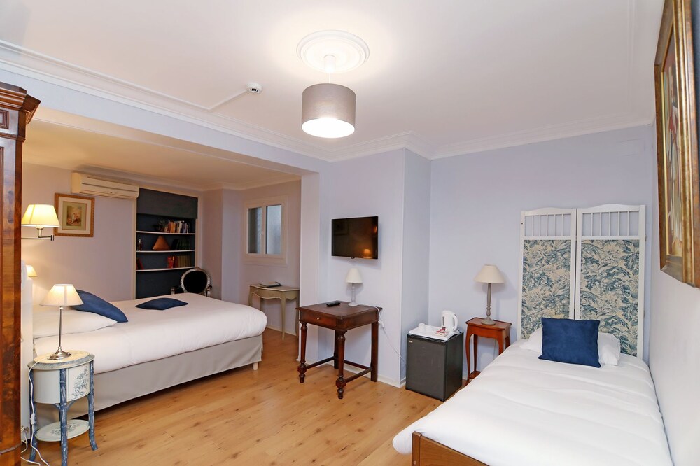 HOTEL LES PASTELIERS 17/65