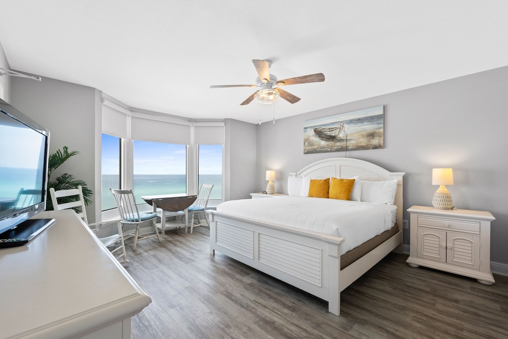 2 BEDROOMS, CONDO, OCEAN VIEW