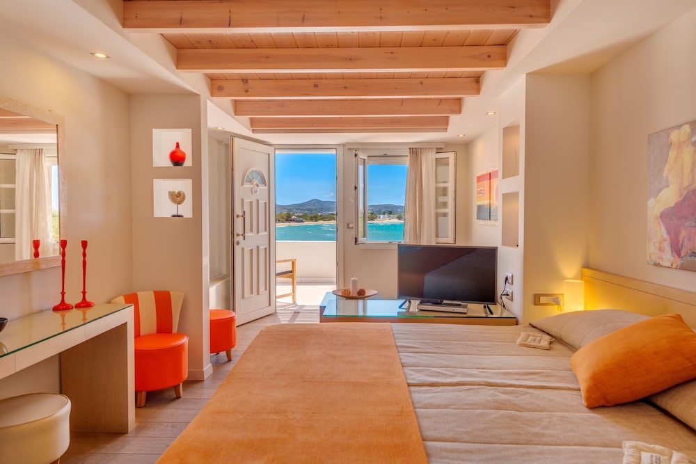 Nissaki Beach Hotel 53/63