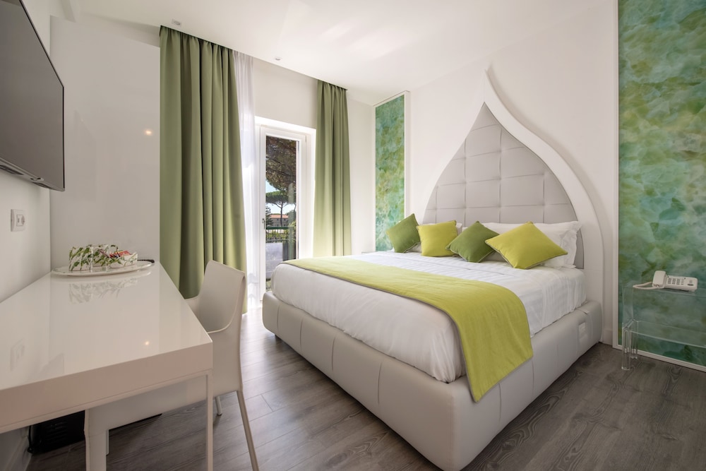 Diamond Suite 24/63
