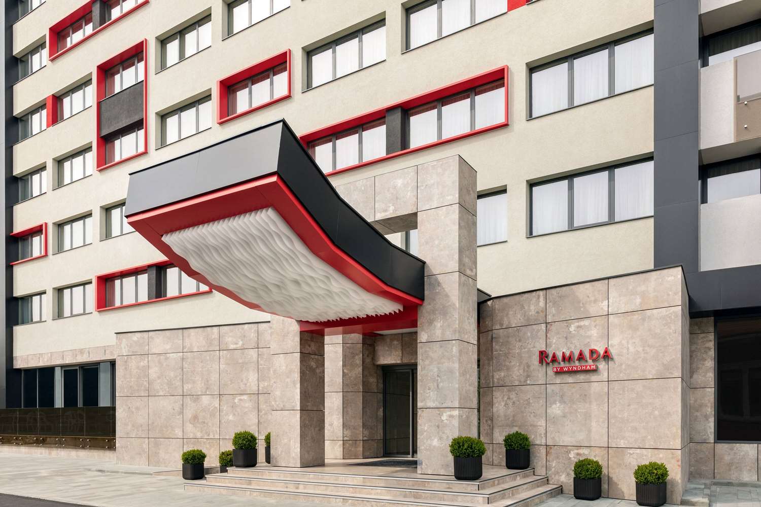 Ramada By Wyndham Ramnicu Valcea 12/52
