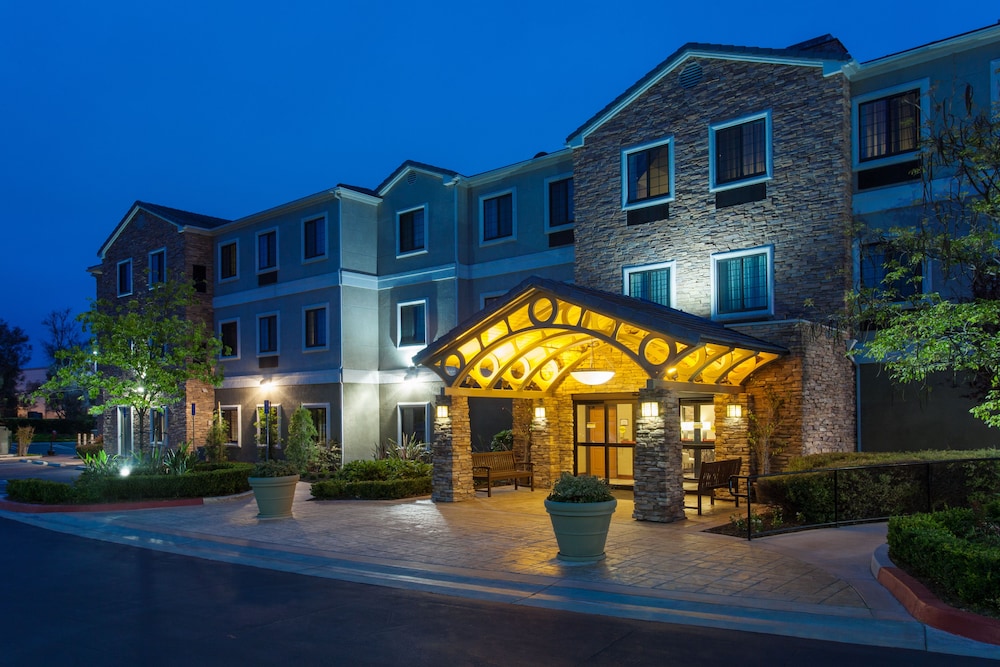 Staybridge Suites Irvine East/Lake Forest 1/72