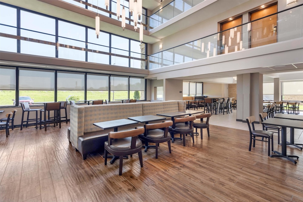 Drury Inn and Suites Paducah 37/50