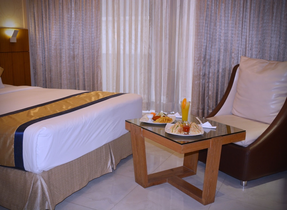 ASIA HOTEL AND RESORTS 55/60