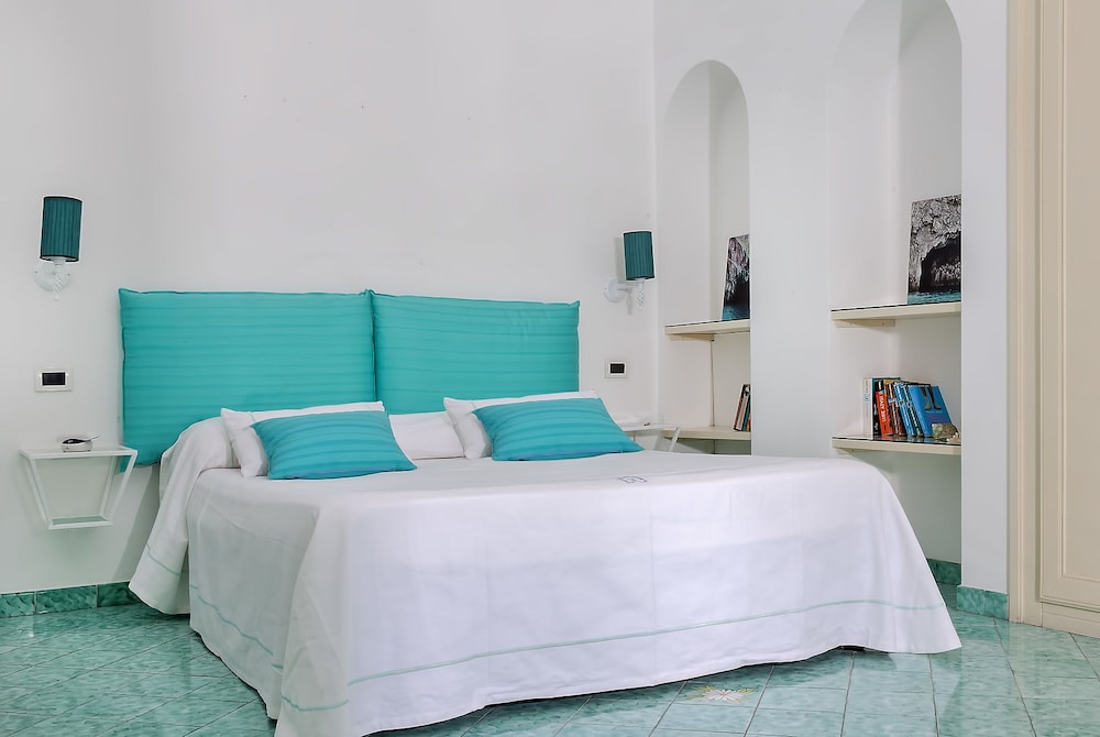 Relais Maresca Luxury Small Hotel 17/71