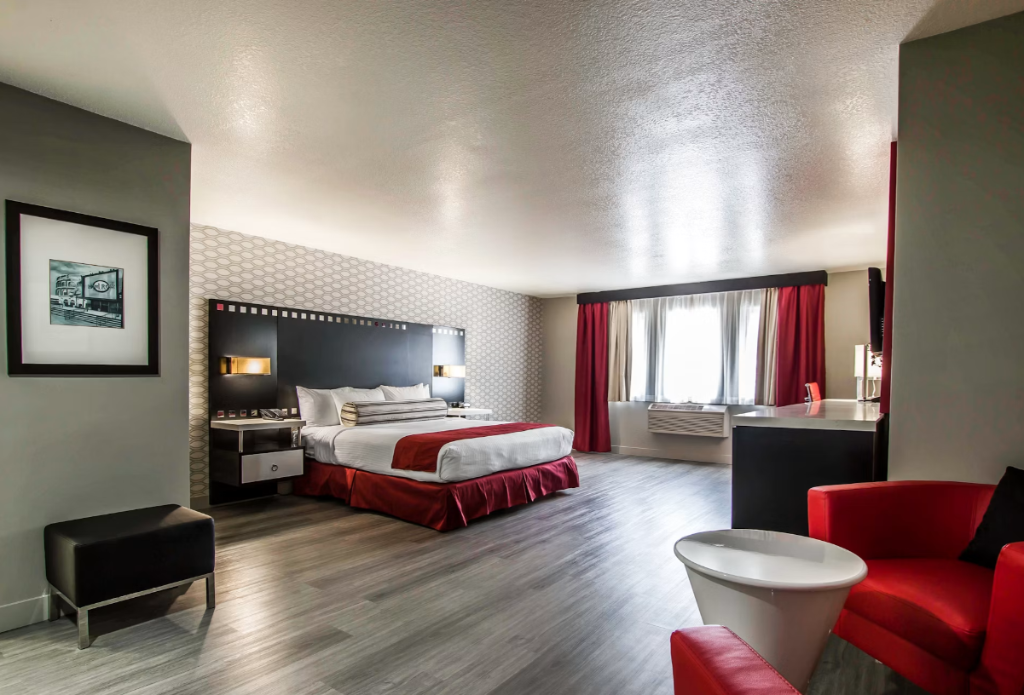 Room, King Bed