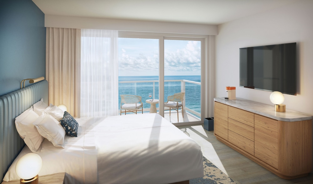 1 Bedroom, Renovated, Suite, King Bed, Ocean Front, Balcony