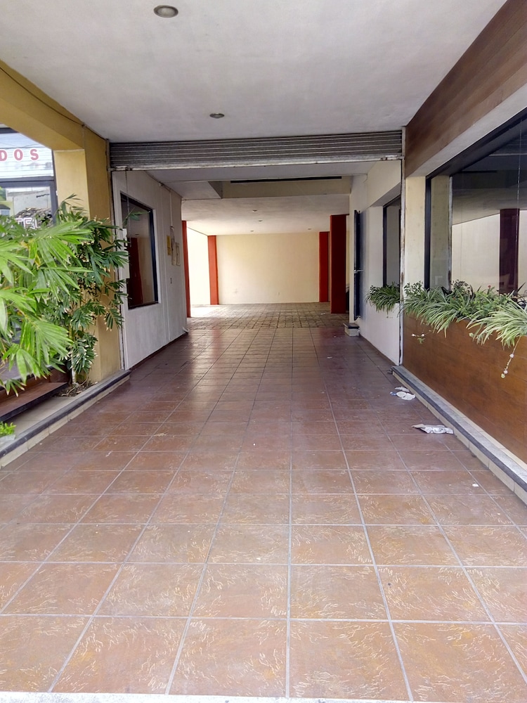 Hotel Madrid Tuxtla 48/50