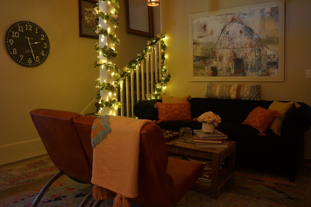 The Frogtown Inn 20/30