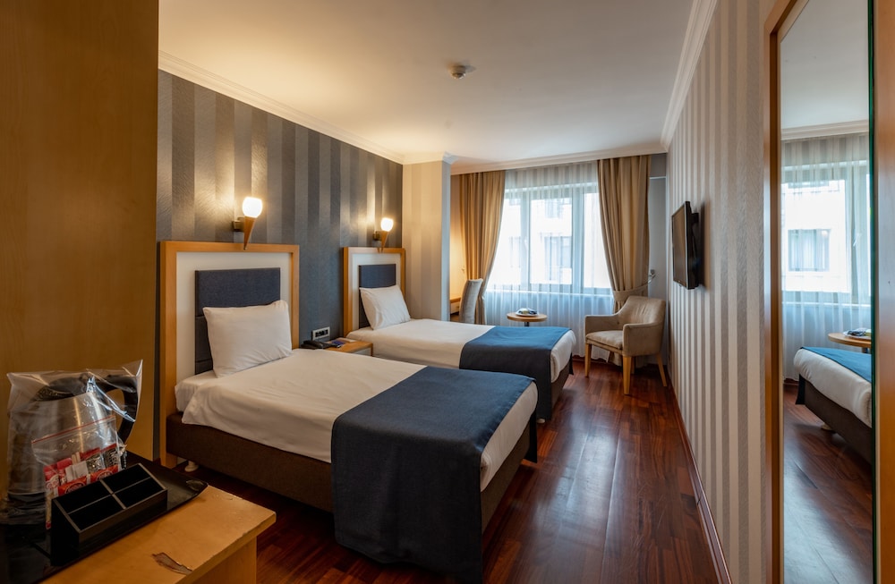 Aven Hotel 17/60