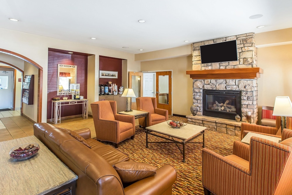 Quality Inn & Suites Loveland 27/34