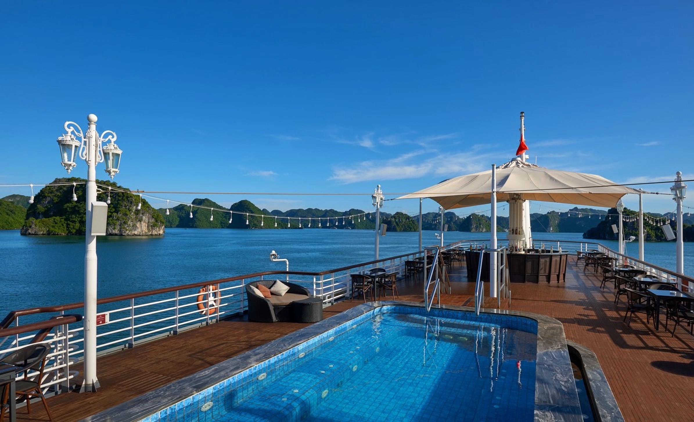 Paradise Elegance Cruise 33/38