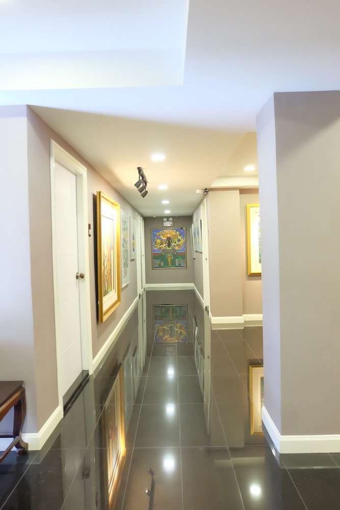 Aree Art Residence 10/37