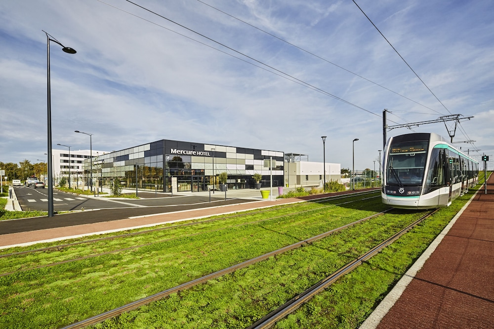 Mercure Paris Orly Tech Airport 74/78